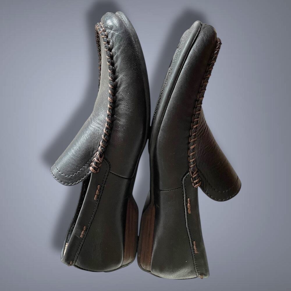 Men's Black Leather Slip-On Loafers - Picture 6 of 13